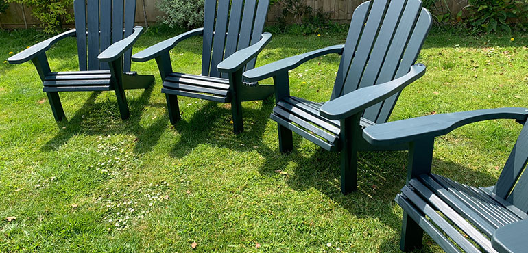 Large Garden with 4 adirondack chairs