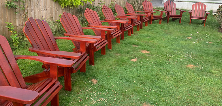 Large Garden with 4 adirondack chairs