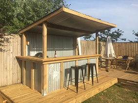 Photo of a sheltered Garden Bar